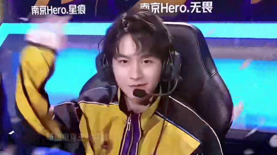 这场足坛的 这场足坛的